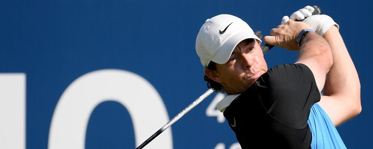 Rory McIlroy se coloca como líder con 64 golpes y ocho bajo par