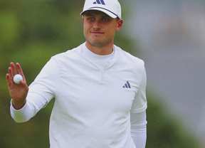 Aberg, pendiente de su putt y su estómago