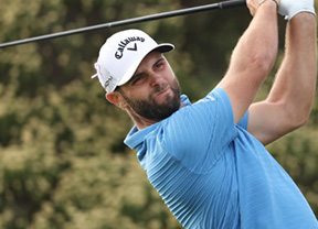 Arnaus, décimo segundo, con su tarjeta para 2026 en el bolsillo