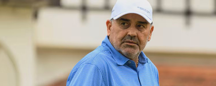 Ángel Cabrera lídera con -10 a unos días de volver a ser 'maestro'