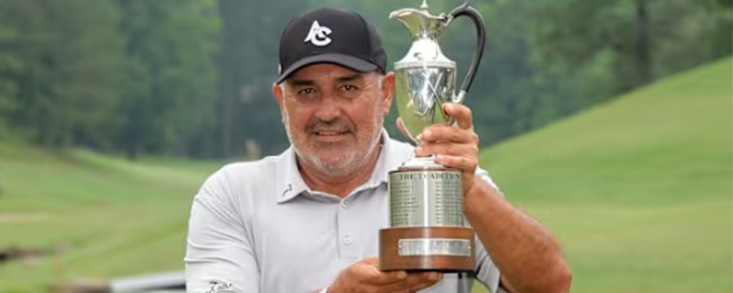 Ángel Cabrera gana por uno y suma su segunda victoria en cuatro torneos
