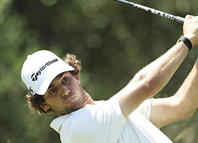 Ángel Ayora (-9) desata su mejor golf y lidera el Open de Italia tras 36 hoyos impecables