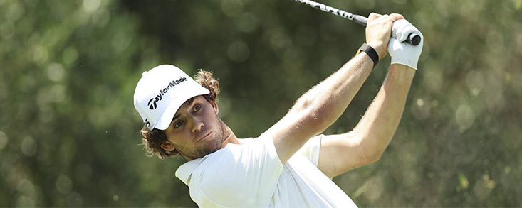 Ángel Ayora (-9) desata su mejor golf y lidera el Open de Italia tras 36 hoyos impecables