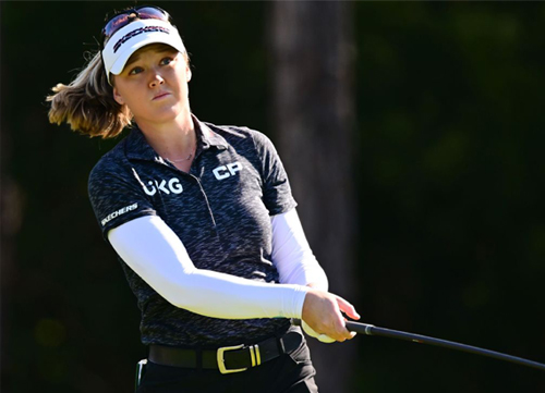 Brooke Henderson imita a Annika y no da opción al resto de campeonas
