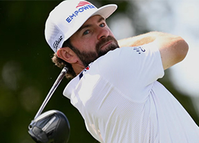 Cam Young (-8) lidera en solitario en el Blue Monster