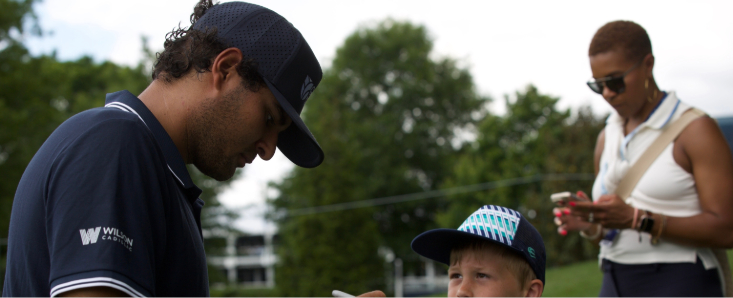 Chacarra se atasca en su debut profesional en el PGA Tour