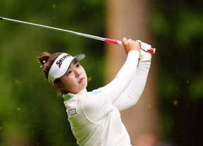 Gran 65 de Miyu Yamashita que la deja líder en solitario con -11