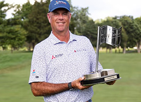 Stewart Cink repite tÍtulo derrotando a Els en el Play off