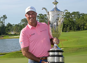 Cink firma una exhibición histórica y seis de ventaja