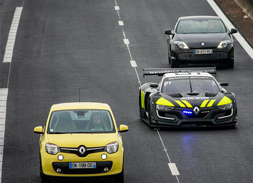 Renault Pasión Tour llega al circuito del Jarama
