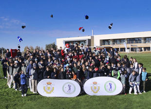 Primera prueba de golf en los colegios de la temporada