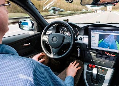 Apoyo total al vehiculo autónomo con Renault
 