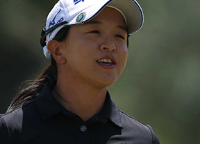 Sei Young Kim comanda la tabla con -14 con Azahara Muñoz dentro del corte