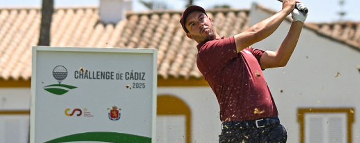 Vìctor Pastor encara el domingo con -11 en lo más alto de la clasificación