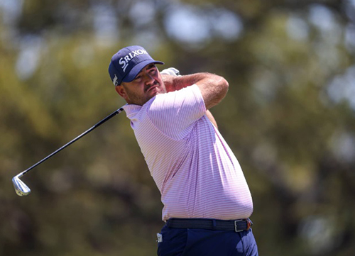 Du Plessis domina en solitario con Sebas García y Manuel Elvira en el Top-ten