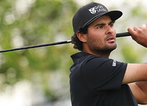 Eugenio Chacarra, líder sólido con cuatro golpes de ventaja y a 18 hoyos de revalidar el Hero Indian Open