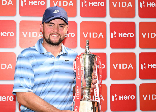 Fitzpatrick se interpone en la defensa de Chacarra