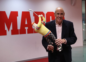 Bajo Par al frente del golf en la radio del deporte