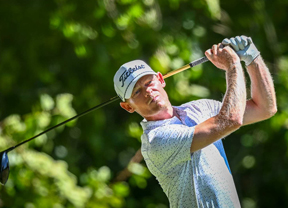 Viljoen domina y buscará su segundo triunfo del año