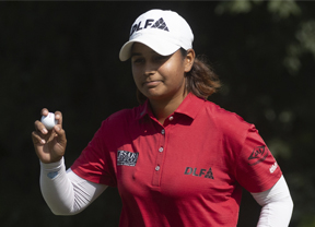Bakshi lidera con autoridad en India