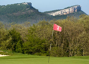 Izki Golf comienza la primavera