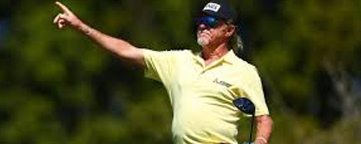 Jimenéz (-8) comparte liderato con Steve Alker a falta de 18 hoyos