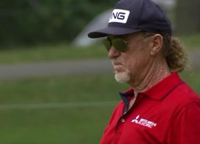 Gran remontada de Jiménez (-8) que se queda a un golpe de Weir y Goosen