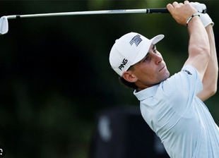 Niemann (-10), lÍder en Singapur, con Jon (-7) con opciones