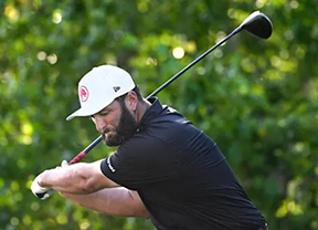 Jon Rahm y David Puig avanzan firmes al fin de semana mientras Smalley y McNealy lideran en Aronimink