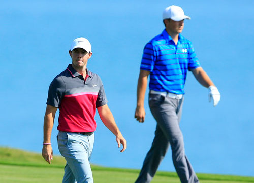 Spieth acelera y McIlroy en punto muerto