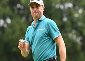 Echevarría sigue en cabeza con un Justin Thomas que quiere romper dos años de sequía