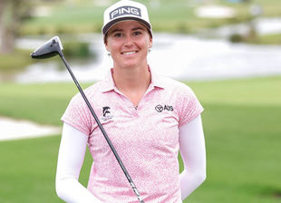 Kelsey Bennet abre brecha en Magenta Shores