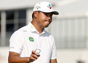 Si Woo Kim lidera con -18 y un 60 histórico en Dallas