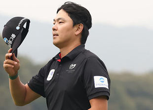 Elvira pierde la victoria en los dos últimos hoyos