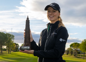 Hanna Screen (-6) lidera en una jornada incompleta