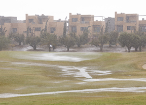 La primera jornada suspendida por la lluvia y el torneo se deja en cuatro rondas sin corte