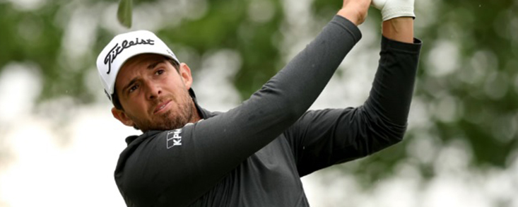 Excelente Manuel Elvira con -7 dentro del Top-10 del torneo