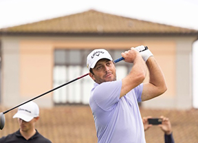 Francesco Molinari sorprende liderando con siete bajo par una jornada muy exigente sin brillo español