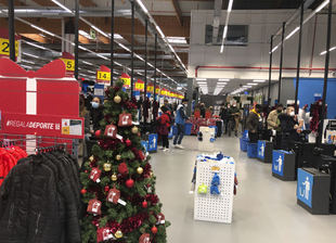 Ángel Blázquez nos abre las puertas de Decathlon en estas fechas tan especiales