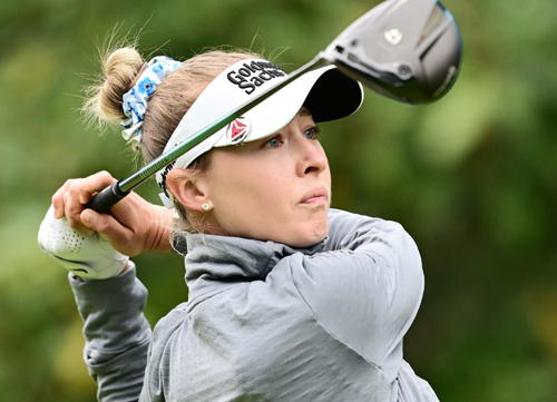 Torneo reducido a 54 hoyos y victoria de Korda