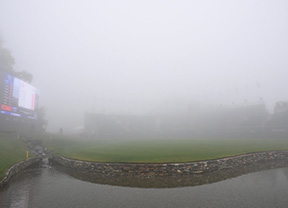 La niebla se hace protagonista casi absoluto de la primera jornada del torneo con Iván Cantero colíder con -5