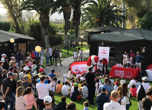 Player y Nicklaus, golpe inaugural bajo la llluvia