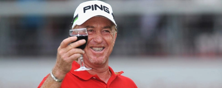 Jiménez y Alker se reparten el liderato del Rogers Charity Classic