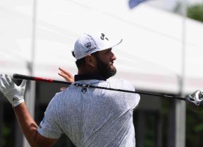 El golf de Jon Rahm ilusiona en Quail Hollow con una oportunidad de victoria, pero Scottie Scheffler impone su ley