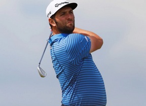 Jon Rahm sufre el viernes pero se mantiene a dos golpes de la cabeza en una excelente segunda plaza compartida