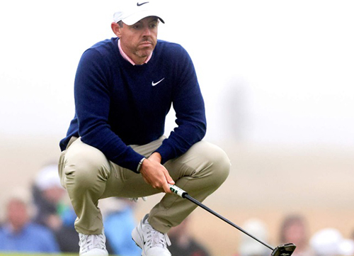 McIlroy deberá remontar en un domingo larguísimo