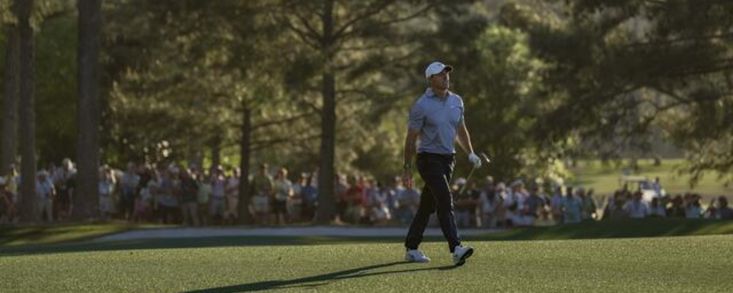 Rory McIlroy (-11) pierde sus seis golpes de ventaja