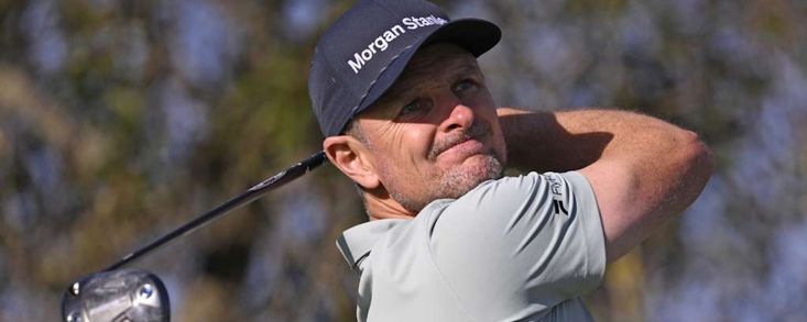 Justin Rose pulveriza el récord en Torrey Pines y lidera con -17