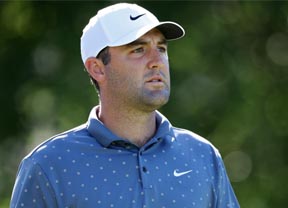 Scottie Scheffler a tiro para su primer título, un domingo con 8 golpes de ventaja
