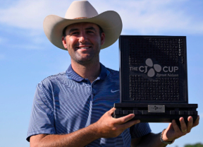 Scottie Scheffler arrasa de principio a fin e iguala el registro más bajo en el PGA Tour